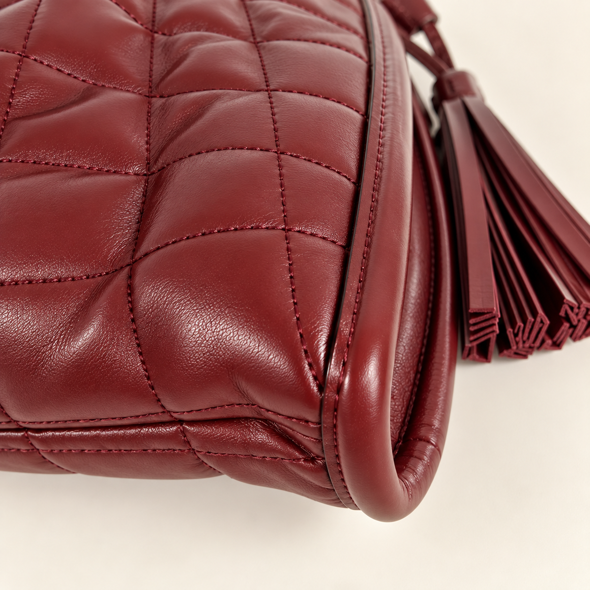 GUCCI DECO TOTE BAG MEDIUM BURGUNDY QUILTED LEATHER