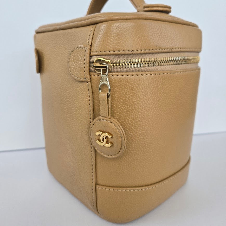 Chanel Vintage Beige Caviar Leather Vanity Bag