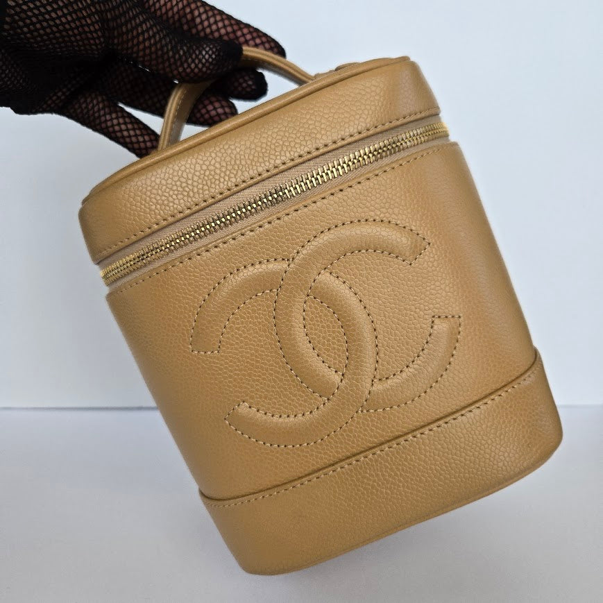Chanel Vintage Beige Caviar Leather Vanity Bag