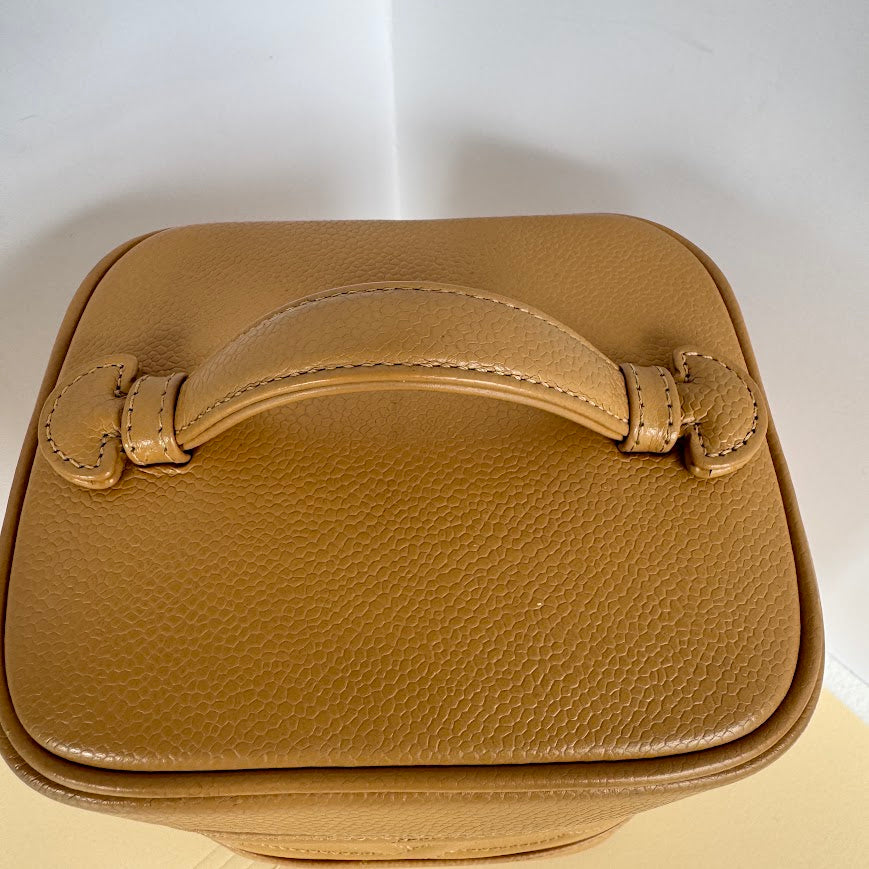 Chanel Vintage Beige Caviar Leather Vanity Bag