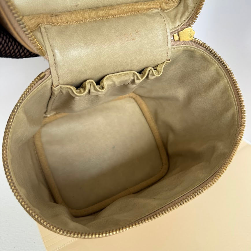 Chanel Vintage Beige Caviar Leather Vanity Bag