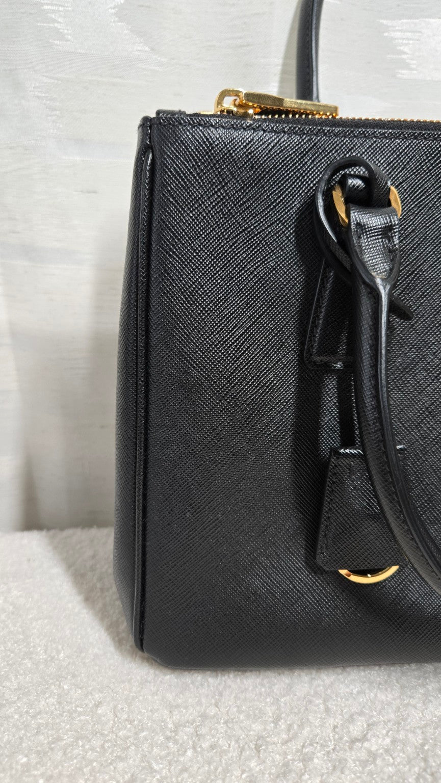PRADA GALLERIA SAFFIAN LUXE TOTE BAG.